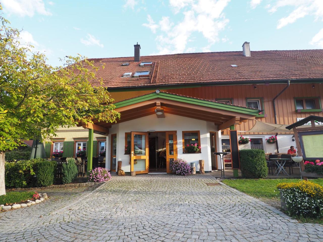 Landgasthof Zum Schwarzen Grat Isny im Allgäu Extérieur photo