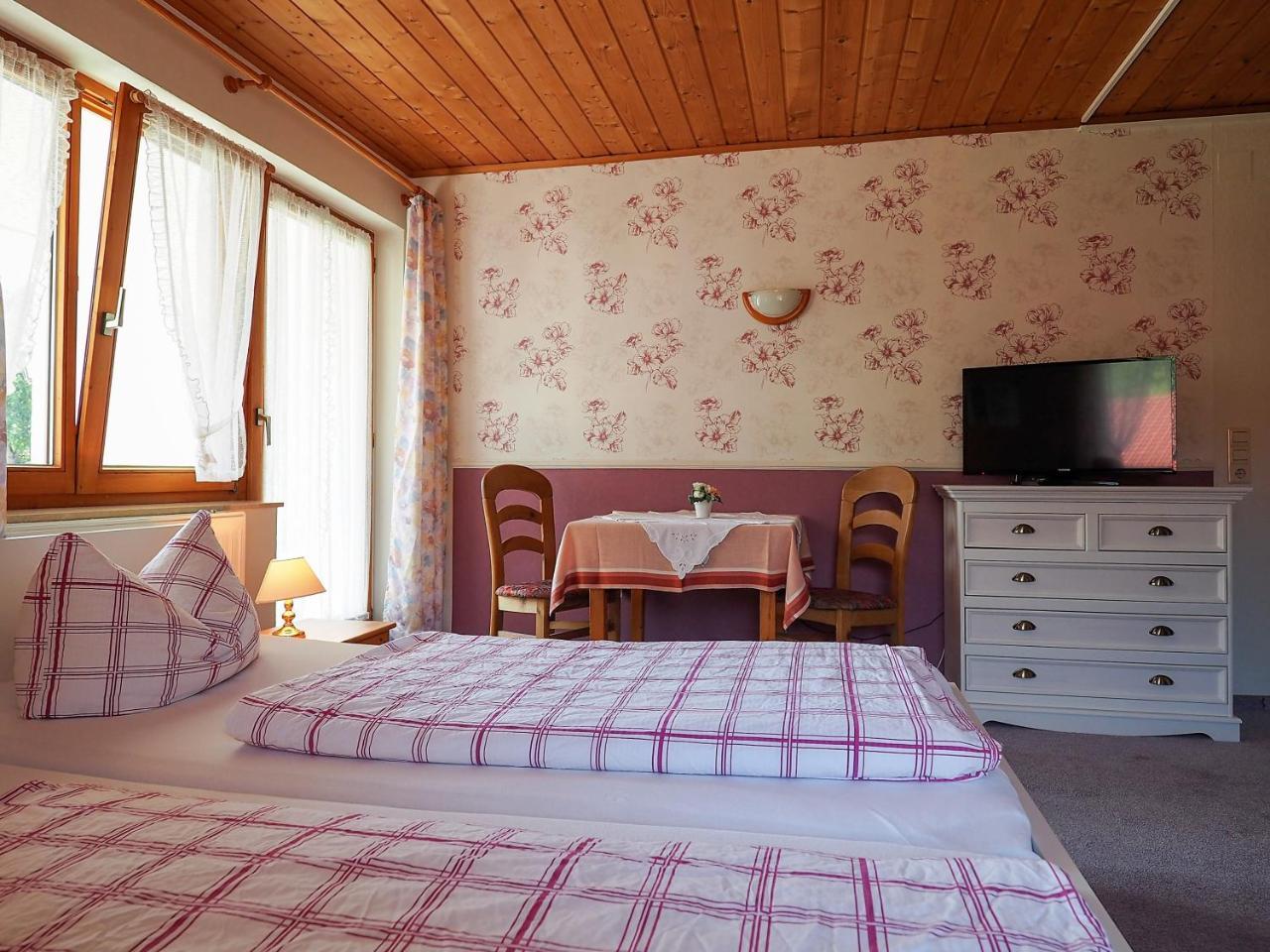 Landgasthof Zum Schwarzen Grat Isny im Allgäu Extérieur photo